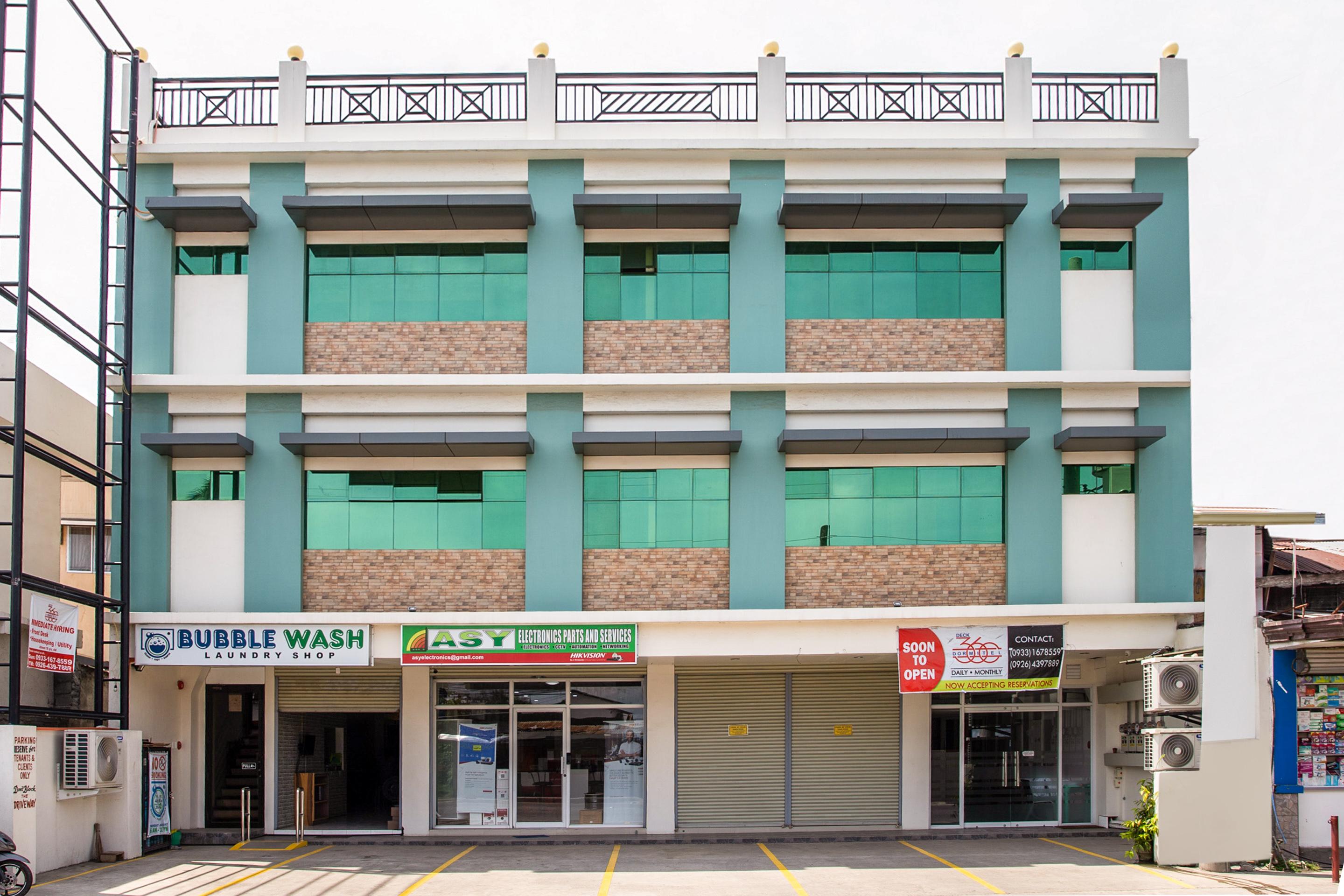 Oyo 421 Deck 360 Dormitel Hotel Davao City Екстериор снимка
